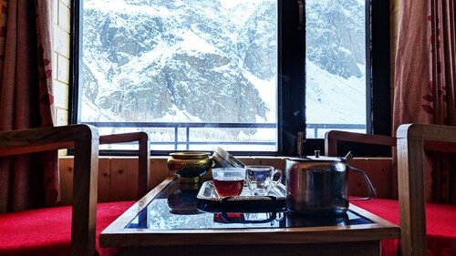 Ashuna Hotel and Resort