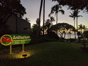 Señal de Anthurium resort con rutas A101-A115 y A201-A215.