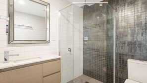 Shower, towels
