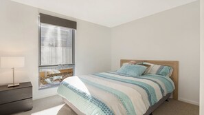3 室のベッドルーム、アイロン / アイロン台、WiFi、ベッドシーツ