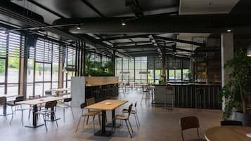 Snack bar