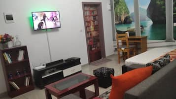 Smart TV, stereo, offices