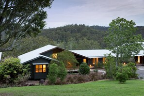 Exterior - Luxurious retreat in Pullenvale (Pullenvale)