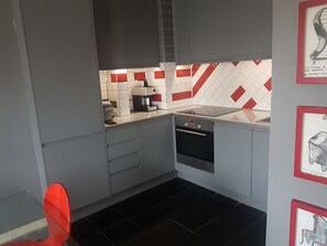 Private kitchen - Luxury apartment, period conversion, refurbished this year, Tufnell Pk. (London)