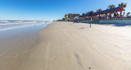 Beautifully Updated Triplex Short Walk to Beach and Perfect for Large Groups