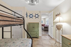 6 bedrooms, free WiFi, bed sheets