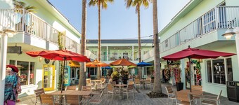 Beautifully Updated Triplex Short Walk to Beach and Perfect for Large Groups