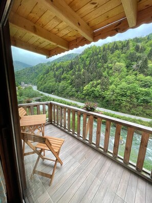 Bungalow présidentiel | Balcon