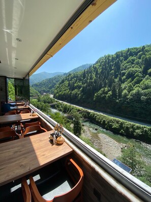 Restaurant - Hira Bungalov (Camlihemsin)