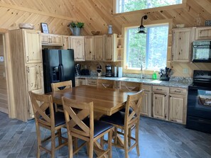 Private kitchen - Maine’s Great Getaway!!!! (Aurora)