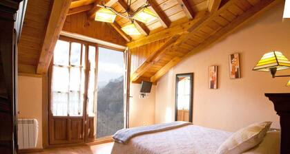 Valdecarzana Apartments. Braña San Lorenzo Senda del Oso, 3 km from San Martín