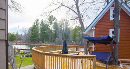 ENJOY ENTIRE WATERFRONT COTTAGE EXPERIENCE!