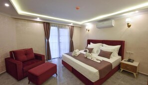 Habitación doble Confort, vista a la alberca | Wifi gratis