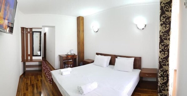 In-room safe, soundproofing, free WiFi