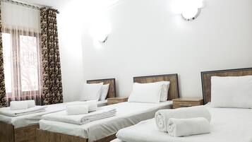 In-room safe, soundproofing, free WiFi