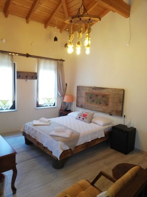 Habitación doble Confort | Wifi gratis y ropa de cama