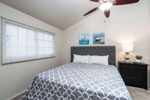 3 bedrooms, iron/ironing board, free WiFi, bed sheets