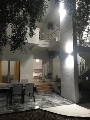 Façana frontal de l'allotjament