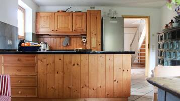 Kühlschrank, Ofen, Herdplatte, Geschirrspüler