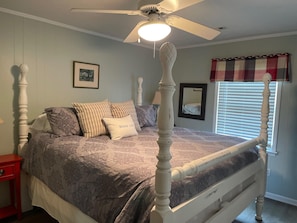 4 habitaciones, tabla de planchar con plancha, wifi y ropa de cama 