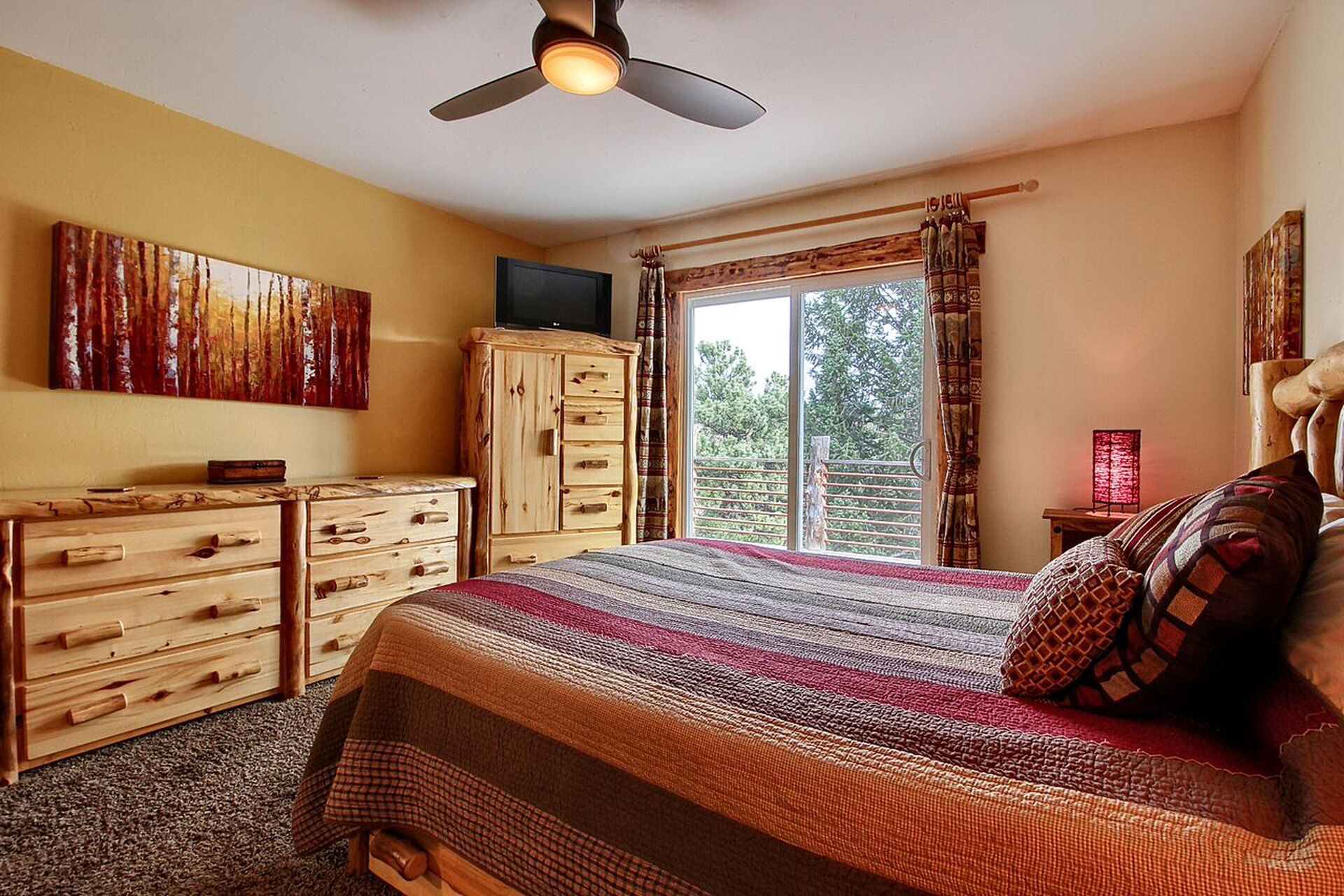 4 bedrooms, iron/ironing board, travel crib, free WiFi