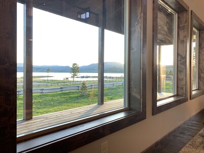 Lake House at Georgetown - just steps from the marina & easy winter access