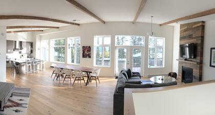 New built, modern ski-in/ski-out home with great views of Columbia River Valley