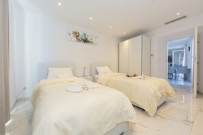 2 bedrooms, free WiFi, bed sheets - Yellow view apartment, Ronco sopra Ascona, Switzerland (Ronco sopra Ascona)