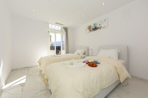 2 bedrooms, free WiFi, bed sheets - Yellow view apartment, Ronco sopra Ascona, Switzerland (Ronco sopra Ascona)