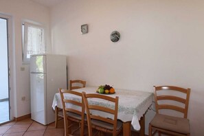 Dining - Apartment Mihalić (10070-A1) (Silo - island Krk)