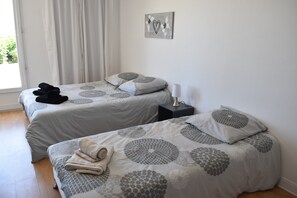 7 habitaciones, tabla de planchar con plancha, wifi y ropa de cama