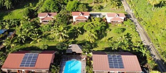 Bora Bora Holiday's Lodge and Villa