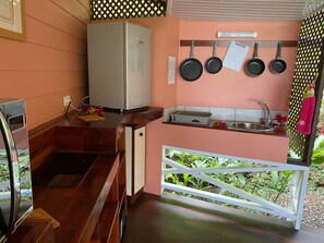 Bungalow, Private Bathroom, Lagoon View | Private kitchen