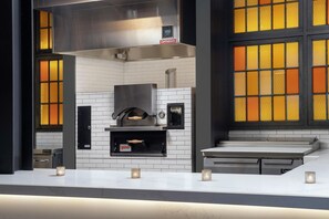 Frokost, lunsj og middag serveres