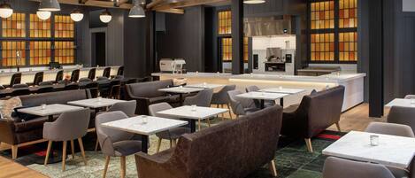 Petit déjeuner, déjeuner et dßner servis sur place