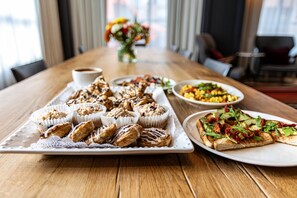 Breakfast, lunch and dinner served