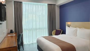 Caja de seguridad en la habitación, wifi gratis y ropa de cama