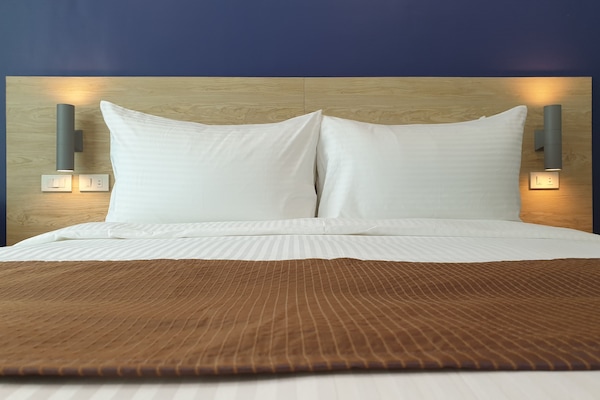 Værelse - 1 queensize-seng (Prestige) | Pengeskab på værelset, gratis Wi-Fi, sengetøj