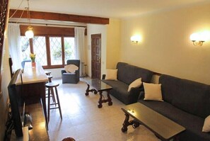 Smart-TV, peis og DVD-spiller