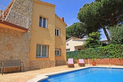 Club Villamar - Nice villa in the center of Playa de Aro with Garage, Wifi, private pool und BBQ ...