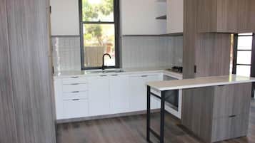 Family House, 3 Bedrooms | Private kitchen | Full-size fridge, microwave, oven, stovetop