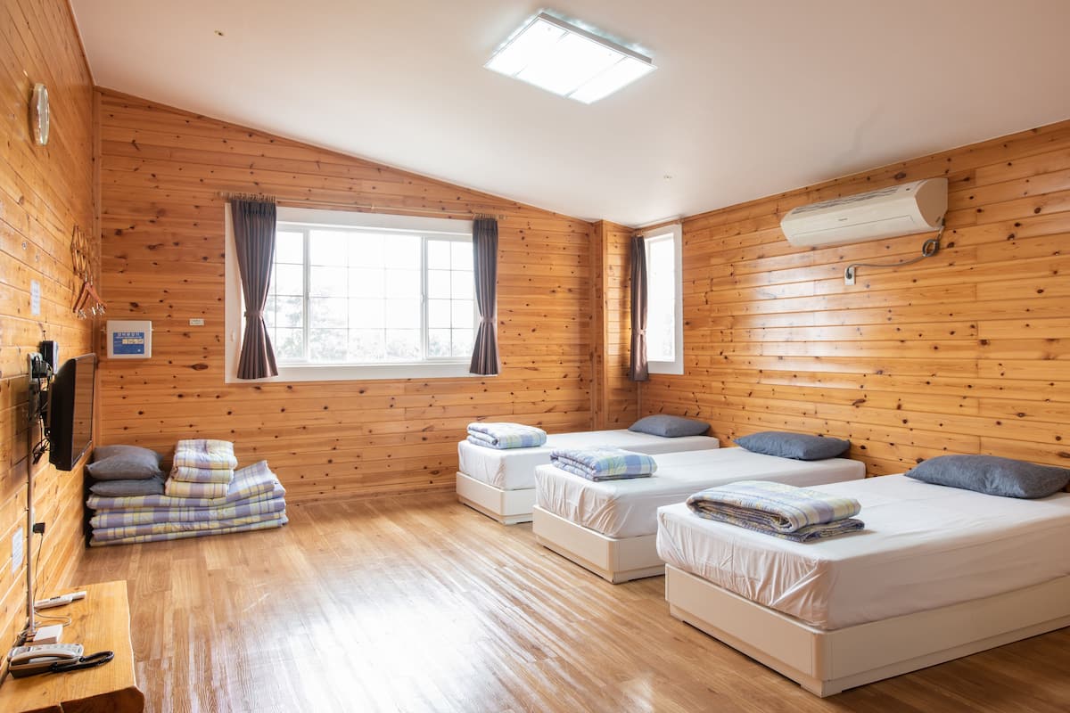Triple Room | Blackout drapes, free WiFi