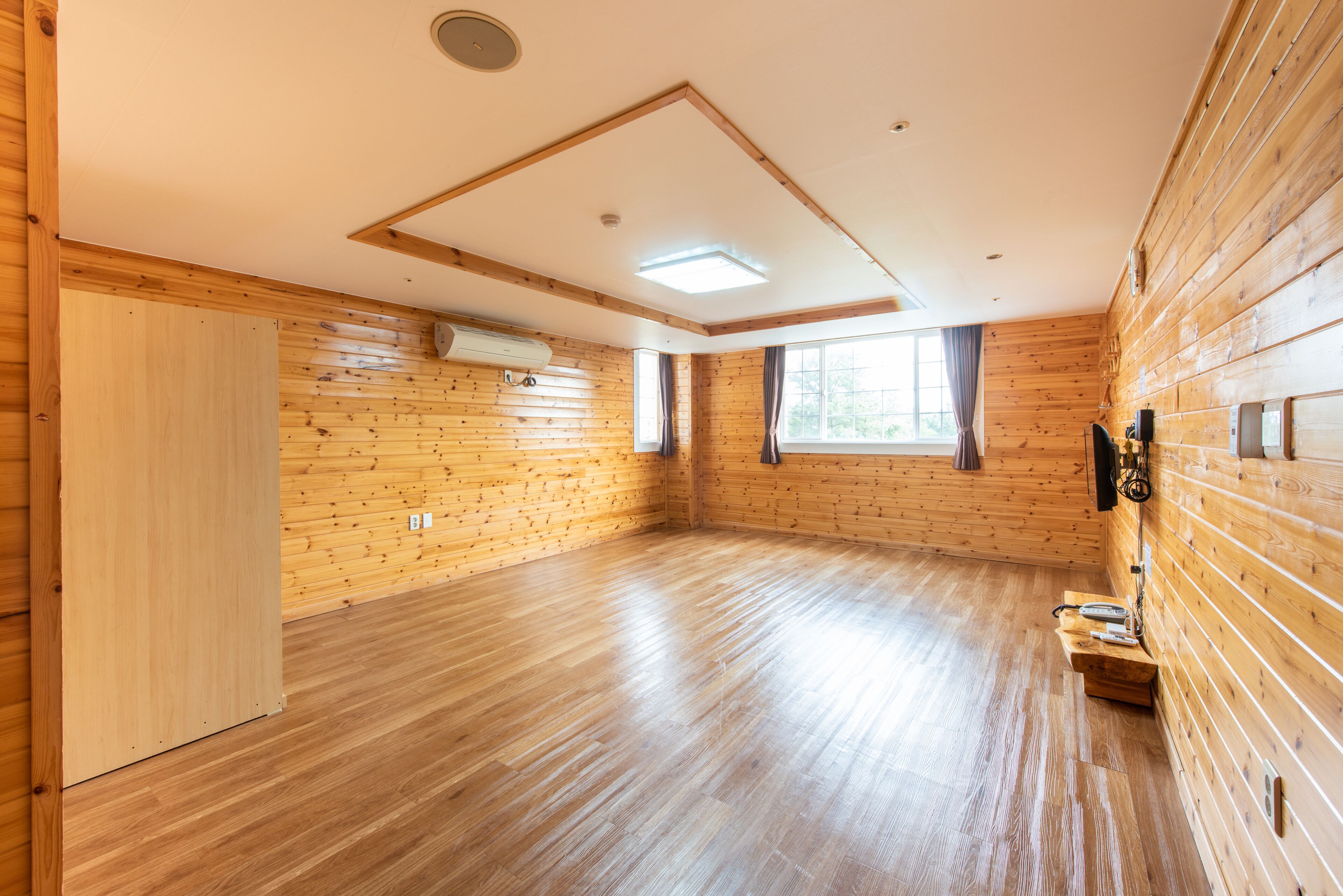 room (ondol, group) | blackout curtains, free wifi