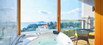 GoldOne Hotel & Suites