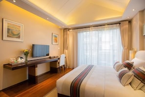 Premium bedding, down duvets, minibar, in-room safe