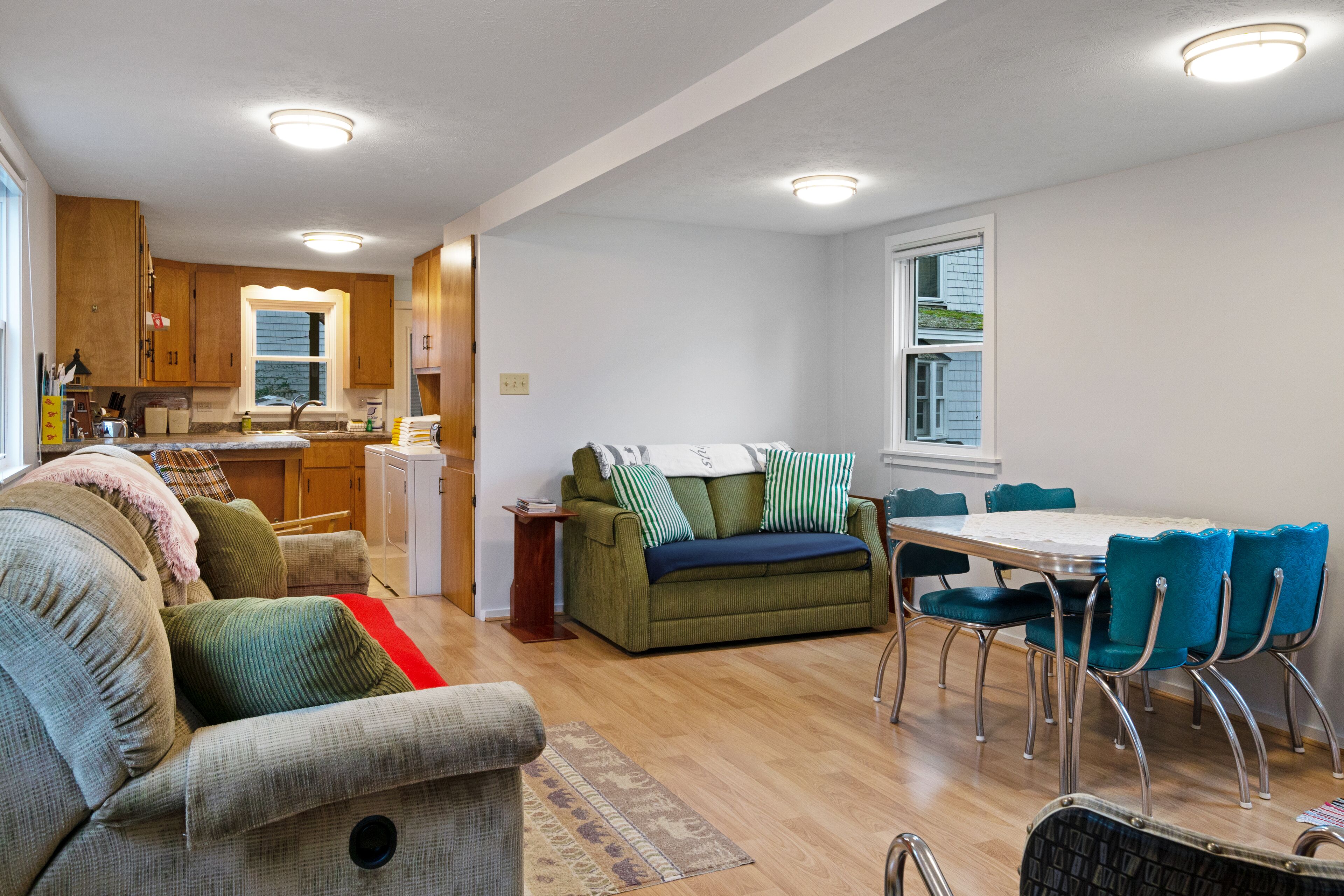 Cozy home with a full kitchen & WiFi - blocks to beach, pier & amusements