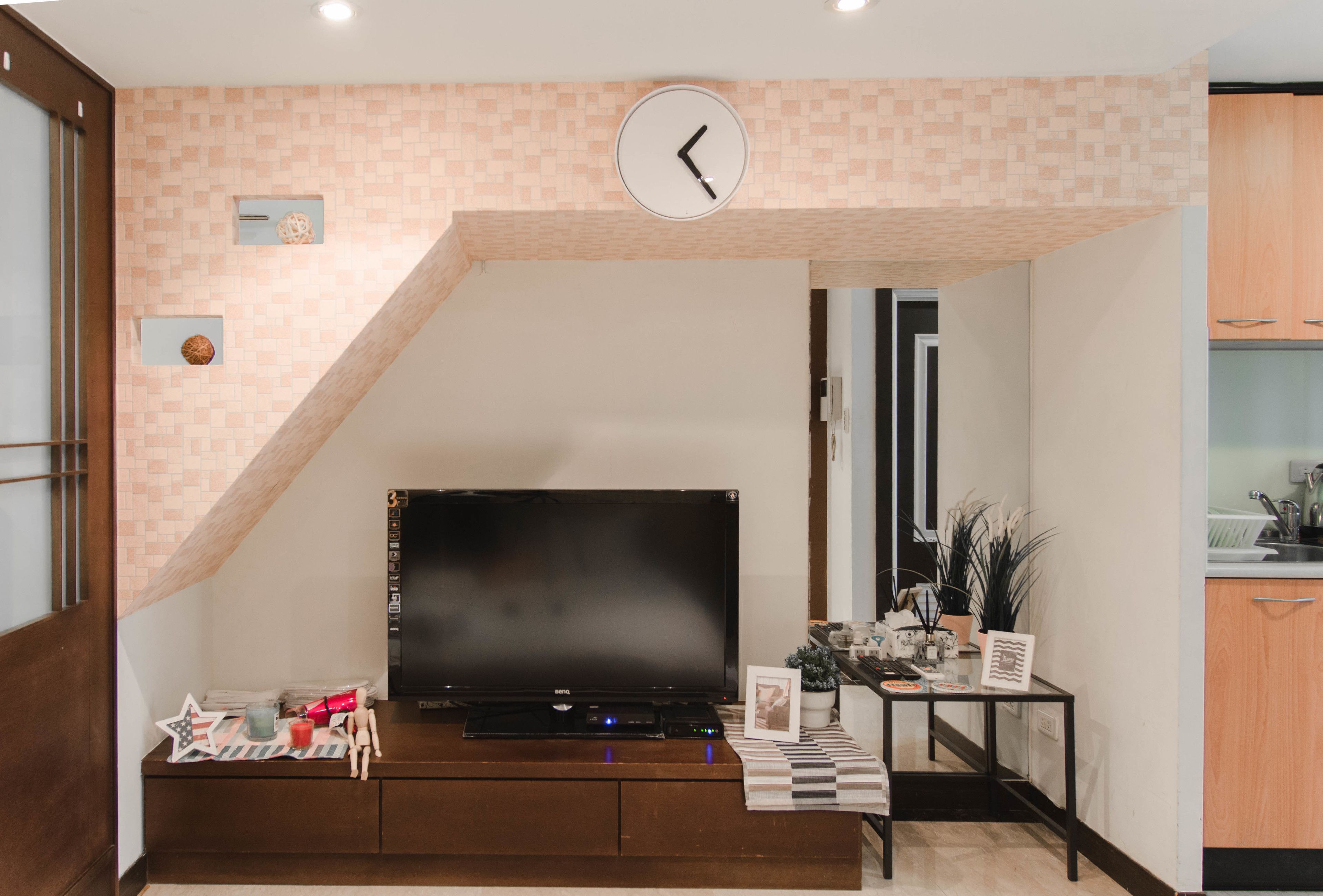 書桌、免費無線上網、床單