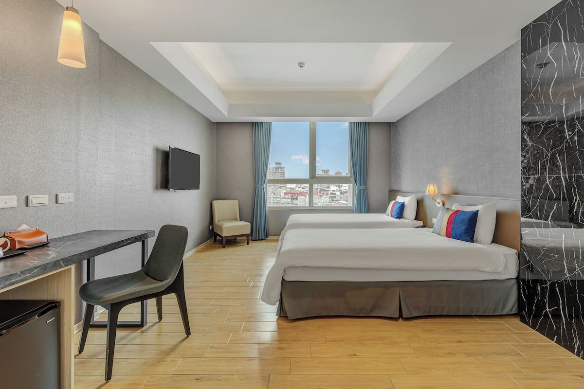 Superior Twin Room | 1 bedroom, in-room safe, desk, free WiFi