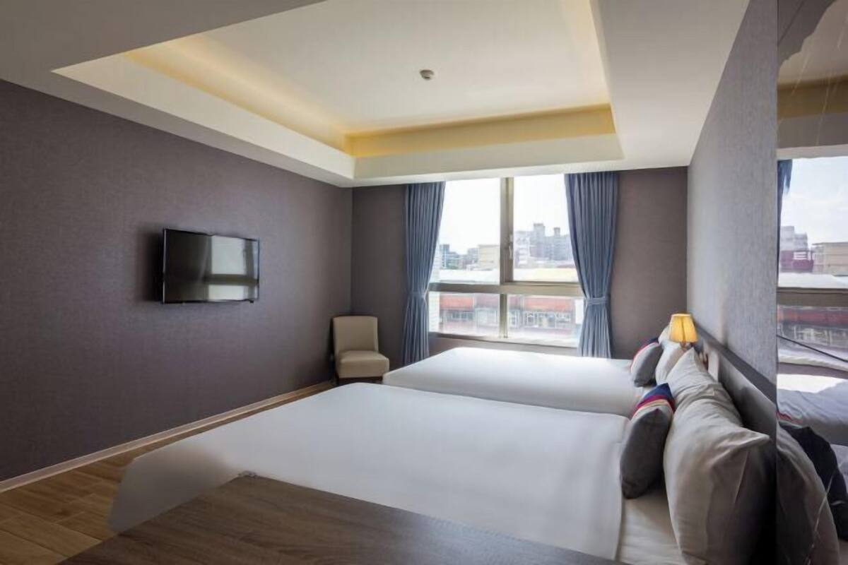 1 quarto, cofres nos quartos, escrivaninha, Wi-Fi de cortesia