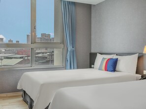 Superior Quadruple Room | 1 bedroom, in-room safe, desk, WiFi (free) - CHECK inn New Taipei LuZhou (New Taipei City)